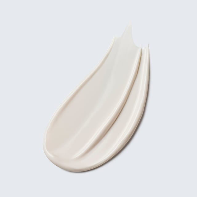 Close-up of the Estée Lauder Revitalizing Supreme+ Youth Power Creme SPF 25 Moisturizer, highlighting the rich, creamy texture. Formulated with SPF 25 and advanced skincare ingredients, this hydrating face cream supports firm, youthful skin.